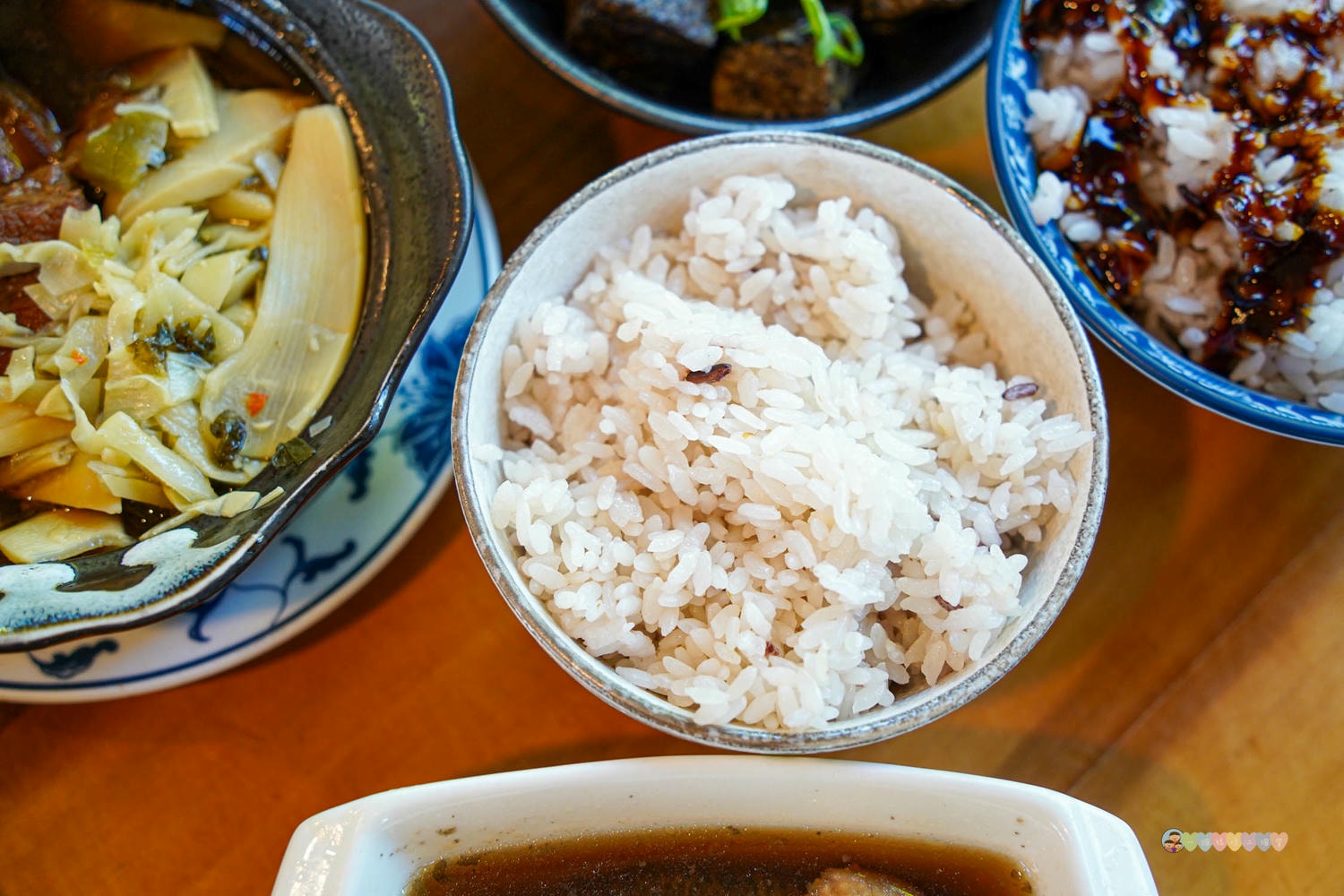 台中|田寮農莊》隱藏都市內,台中南屯古色農園景觀餐廳,隨時能吃到辦桌手路菜,欣賞落羽松與大片蓮池,寵物友善。 - 第42張圖 田寮農莊 餐點 (10)