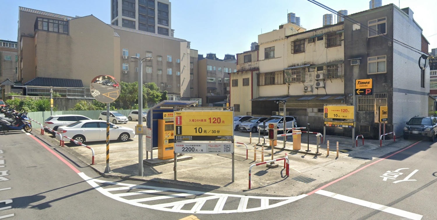 桃園|Eat here 吃這炭火土司 (平鎮總店)》桃園爆紅中西式早午餐「吃這」 炭火吐司!可以吃到肉羹麵線的早午餐店,吃麵線加酥脆炸雞超澎湃! - 第3張圖 1733842626038
