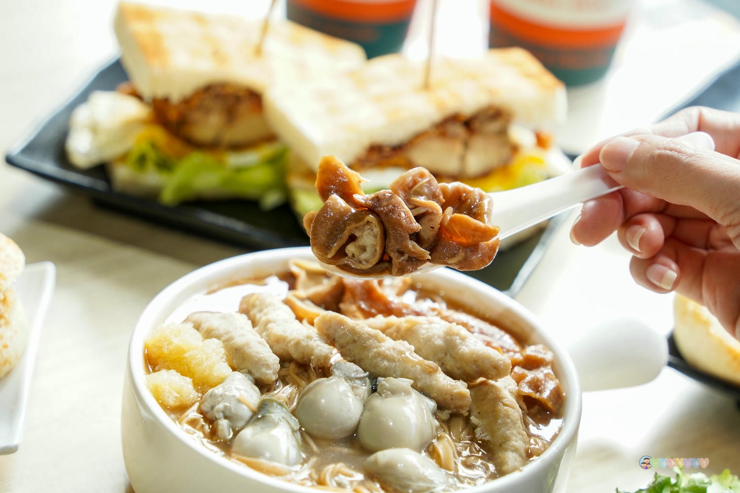 桃園|Eat here 吃這炭火土司 (平鎮總店)》桃園爆紅中西式早午餐「吃這」 炭火吐司!可以吃到肉羹麵線的早午餐店,吃麵線加酥脆炸雞超澎湃! - 第19張圖 Eat Here 吃這炭火土司 (26)