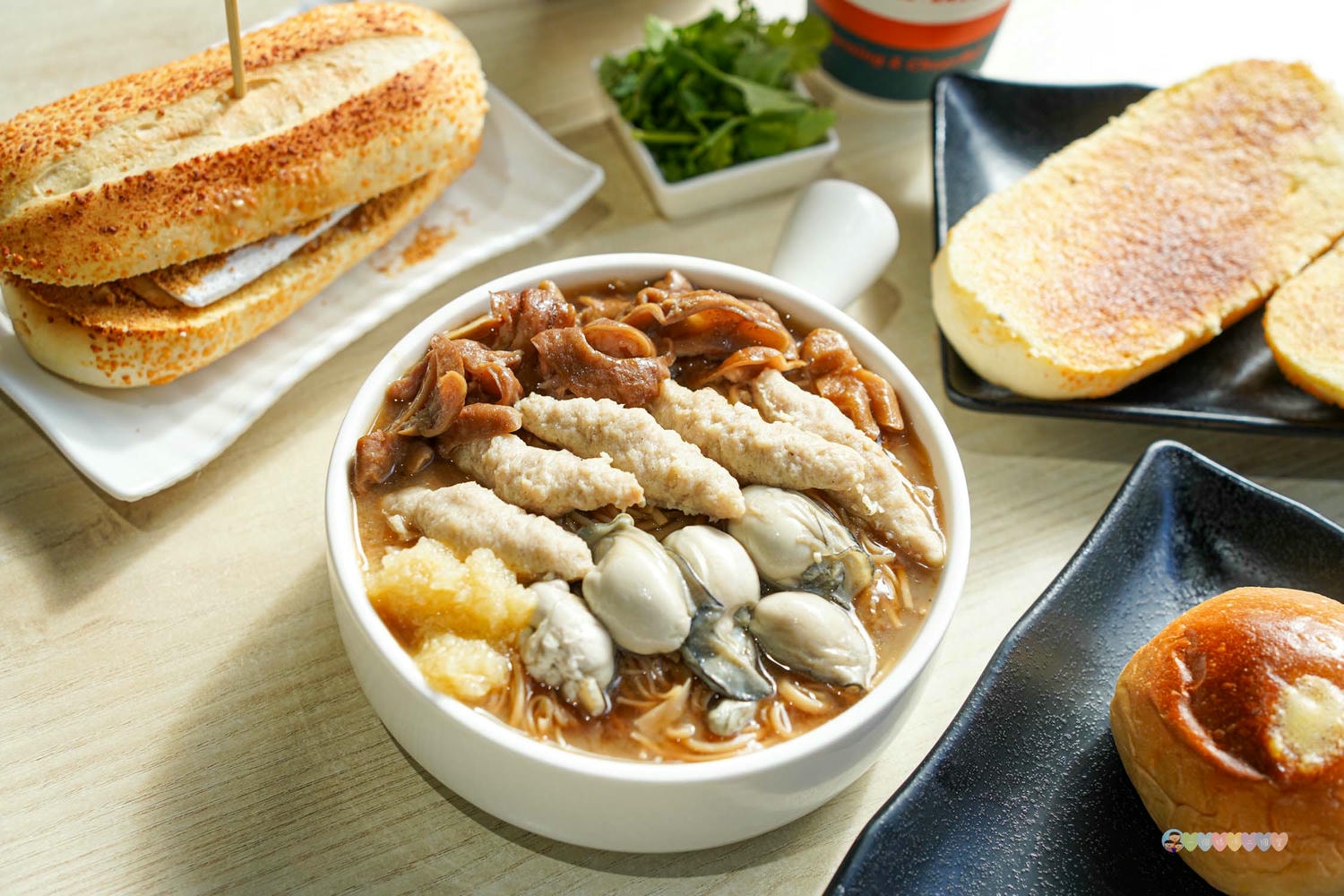 桃園|Eat here 吃這炭火土司 (平鎮總店)》桃園爆紅中西式早午餐「吃這」 炭火吐司!可以吃到肉羹麵線的早午餐店,吃麵線加酥脆炸雞超澎湃! - 第14張圖 Eat Here 吃這炭火土司 (5)