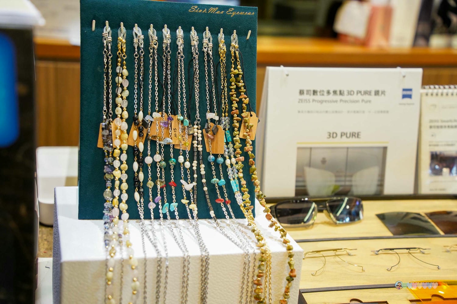 新北|師傅眼鏡(北大店)》新北配眼鏡推薦,多款名牌質感鏡框、蔡司優視力體驗中心,精準定位,打造最適配的眼鏡。 - 第54張圖 師傅眼鏡 (28)
