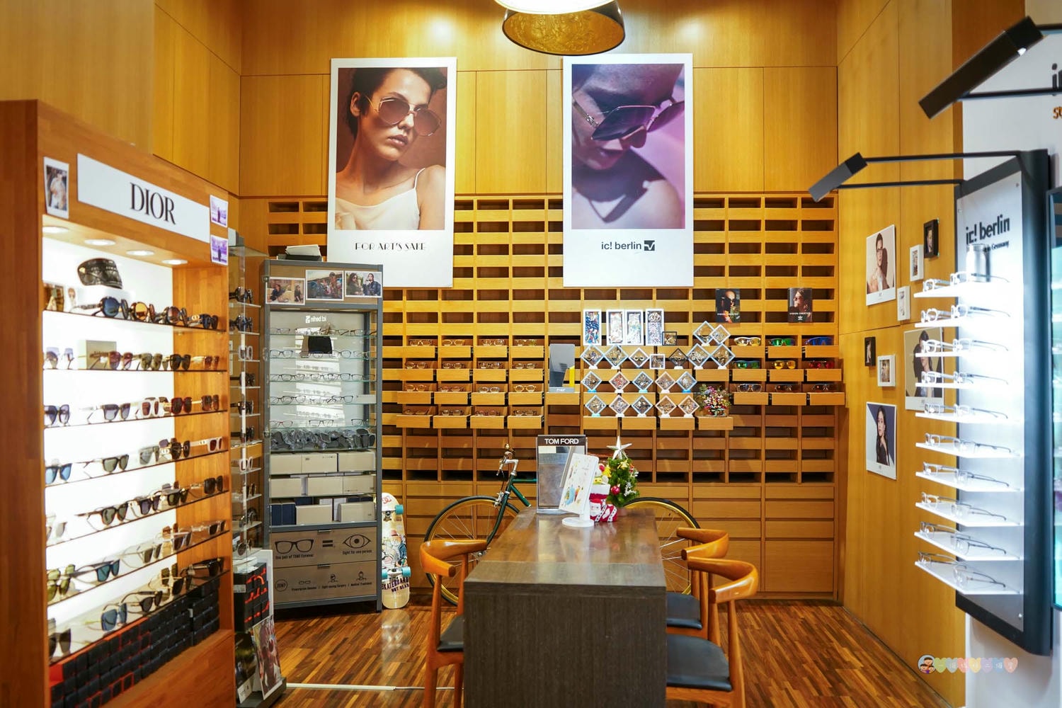 新北|師傅眼鏡(北大店)》新北配眼鏡推薦,多款名牌質感鏡框、蔡司優視力體驗中心,精準定位,打造最適配的眼鏡。 - 第5張圖 師傅眼鏡 環境 (4)