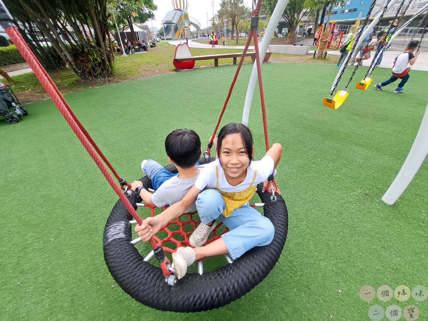 屏東|林邊蓮霧公園》屏東免門票親子景點,七彩飛天火車、蓮霧森林主題公園,吸睛巨大蓮霧。 - 第28張圖 林邊蓮霧公園 (39)