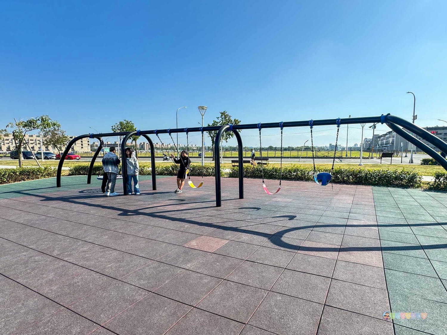 高雄|機器人主題公園》保安兒童貨櫃主題公園,免門票景點!六大主題空間、巨型溜滑梯、優質廁所。 - 第22張圖