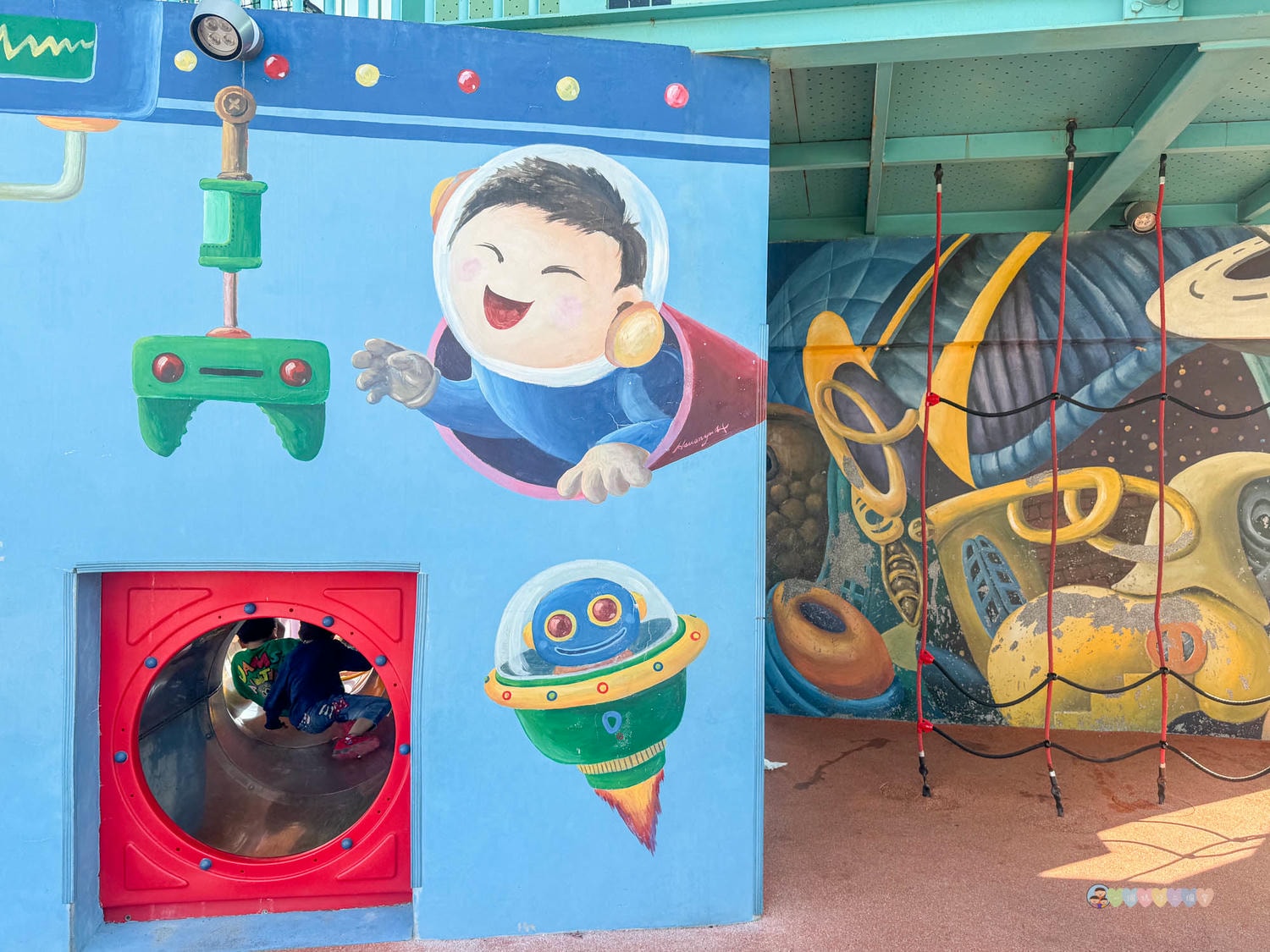高雄|機器人主題公園》保安兒童貨櫃主題公園,免門票景點!六大主題空間、巨型溜滑梯、優質廁所。 - 第12張圖