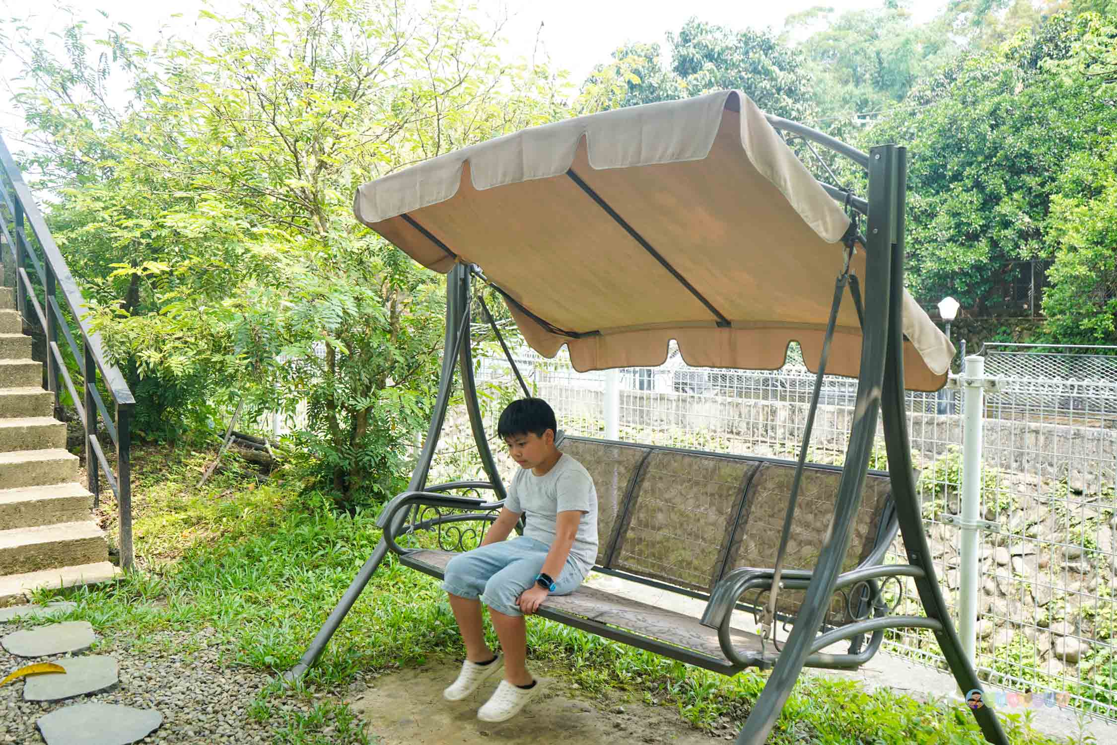 桃園|蘇家莊園》2025門票資訊,萬坪莊園,南法建築風格,小型動物園,各種稀有可愛動物與龍貓巴士。 - 第9張圖