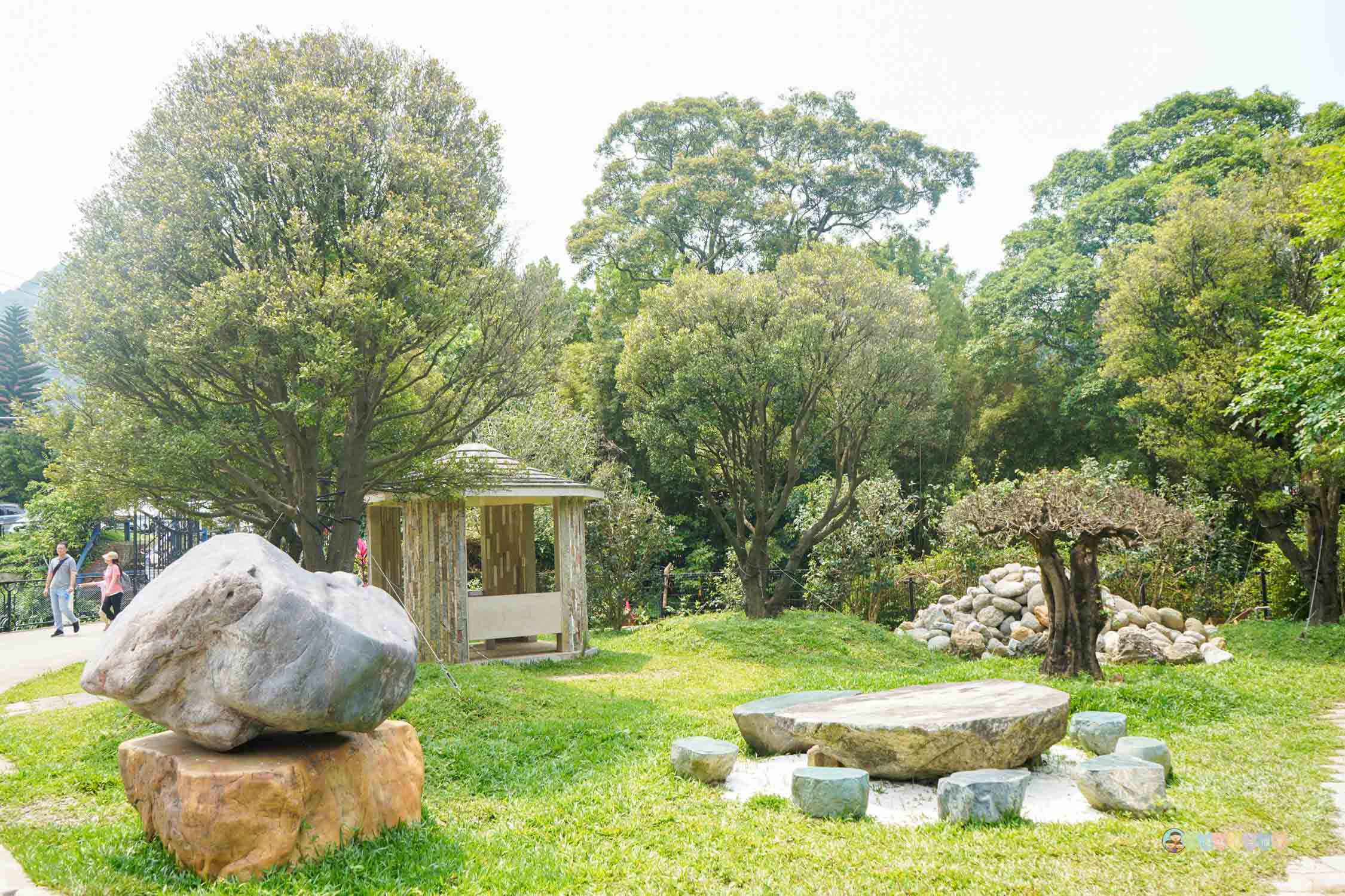 桃園|蘇家莊園》2025門票資訊,萬坪莊園,南法建築風格,小型動物園,各種稀有可愛動物與龍貓巴士。 - 第10張圖