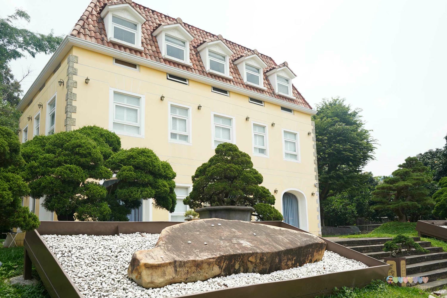 桃園|蘇家莊園》2025門票資訊,萬坪莊園,南法建築風格,小型動物園,各種稀有可愛動物與龍貓巴士。 - 第8張圖