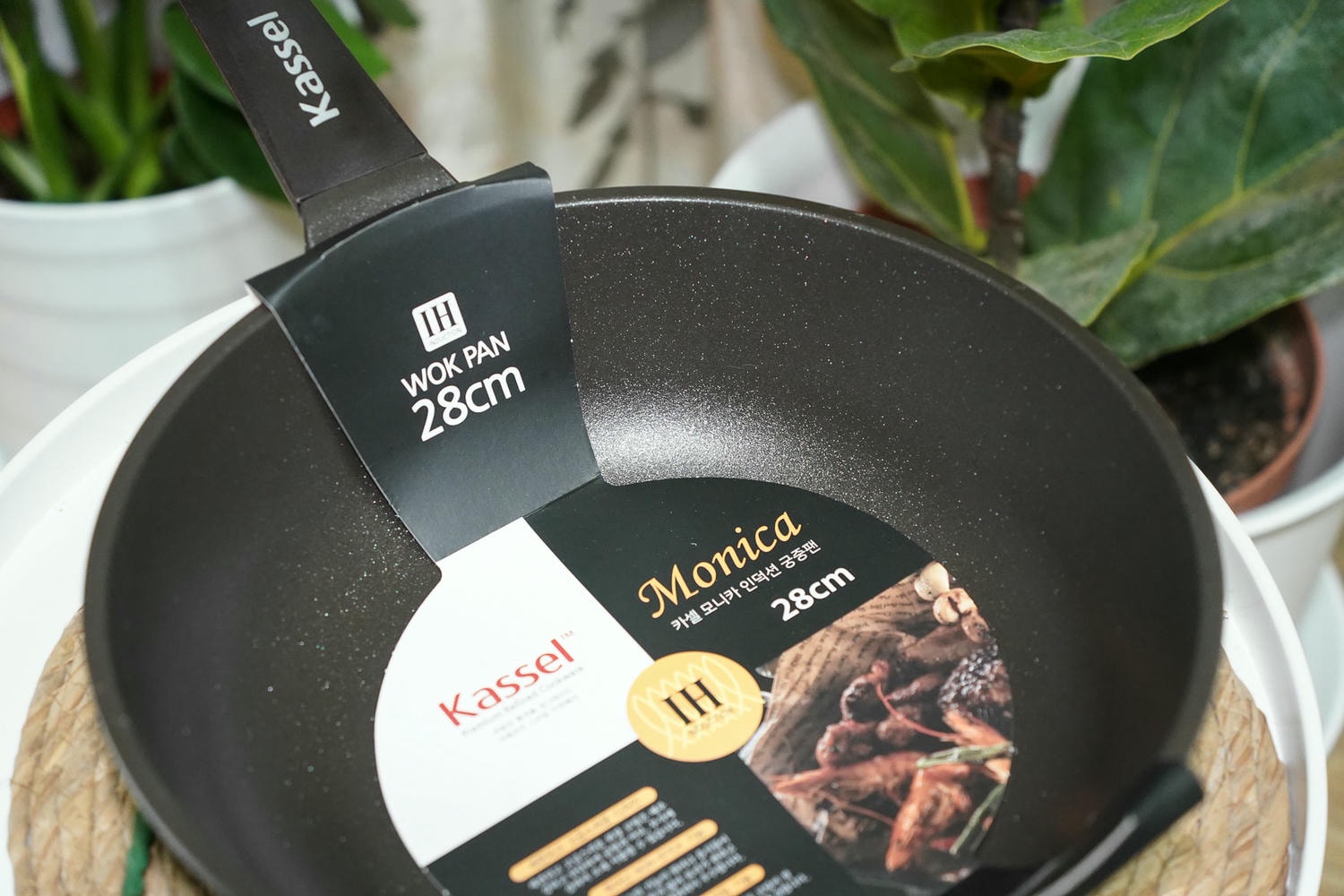 韓國Kassel 鑽石超導熱不沾輕炒鍋-輕量不沾外型美的理想炒鍋!讓廚房生活質感大躍升。 - 第3張圖