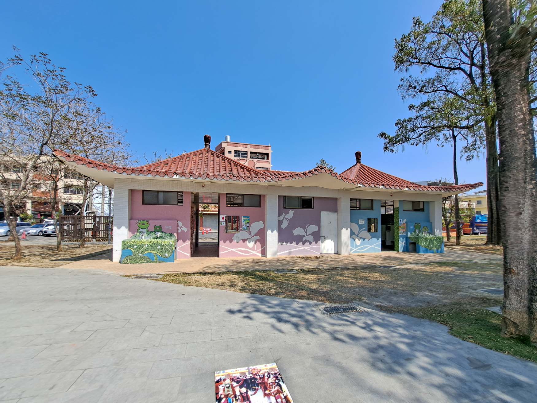 嘉義|新港公園》鄰近新港奉天宮、特色交趾陶藝術、大船溜滑梯。 - 第19張圖