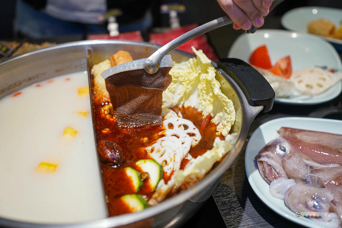 桃園|魔椒頂級鴛鴦鍋》桃園中壢美食推薦,海鮮火鍋、和牛吃到飽、自助吧火鍋、親子友善餐廳中壢一次滿足! - 第64張圖 桃園火鍋吃到飽
海鮮吃到飽
林口火鍋吃到飽
中壢火鍋
中壢火鍋推薦
牛肉吃到飽
蛤蠣吃到飽
和牛吃到飽
海鮮自助吧
魔椒