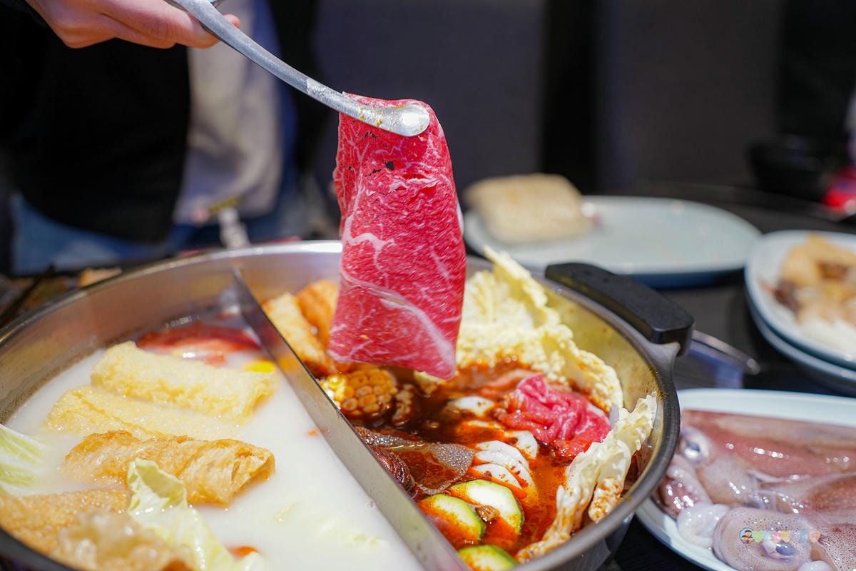 桃園|魔椒頂級鴛鴦鍋》桃園中壢美食推薦,海鮮火鍋、和牛吃到飽、自助吧火鍋、親子友善餐廳中壢一次滿足! - 第89張圖 桃園火鍋吃到飽
海鮮吃到飽
林口火鍋吃到飽
中壢火鍋
中壢火鍋推薦
牛肉吃到飽
蛤蠣吃到飽
和牛吃到飽
海鮮自助吧
魔椒