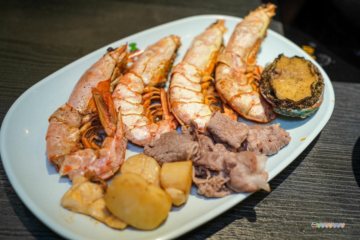 桃園|魔椒頂級鴛鴦鍋》桃園中壢美食推薦,海鮮火鍋、和牛吃到飽、自助吧火鍋、親子友善餐廳中壢一次滿足! - 第78張圖 桃園火鍋吃到飽
海鮮吃到飽
林口火鍋吃到飽
中壢火鍋
中壢火鍋推薦
牛肉吃到飽
蛤蠣吃到飽
和牛吃到飽
海鮮自助吧
魔椒
