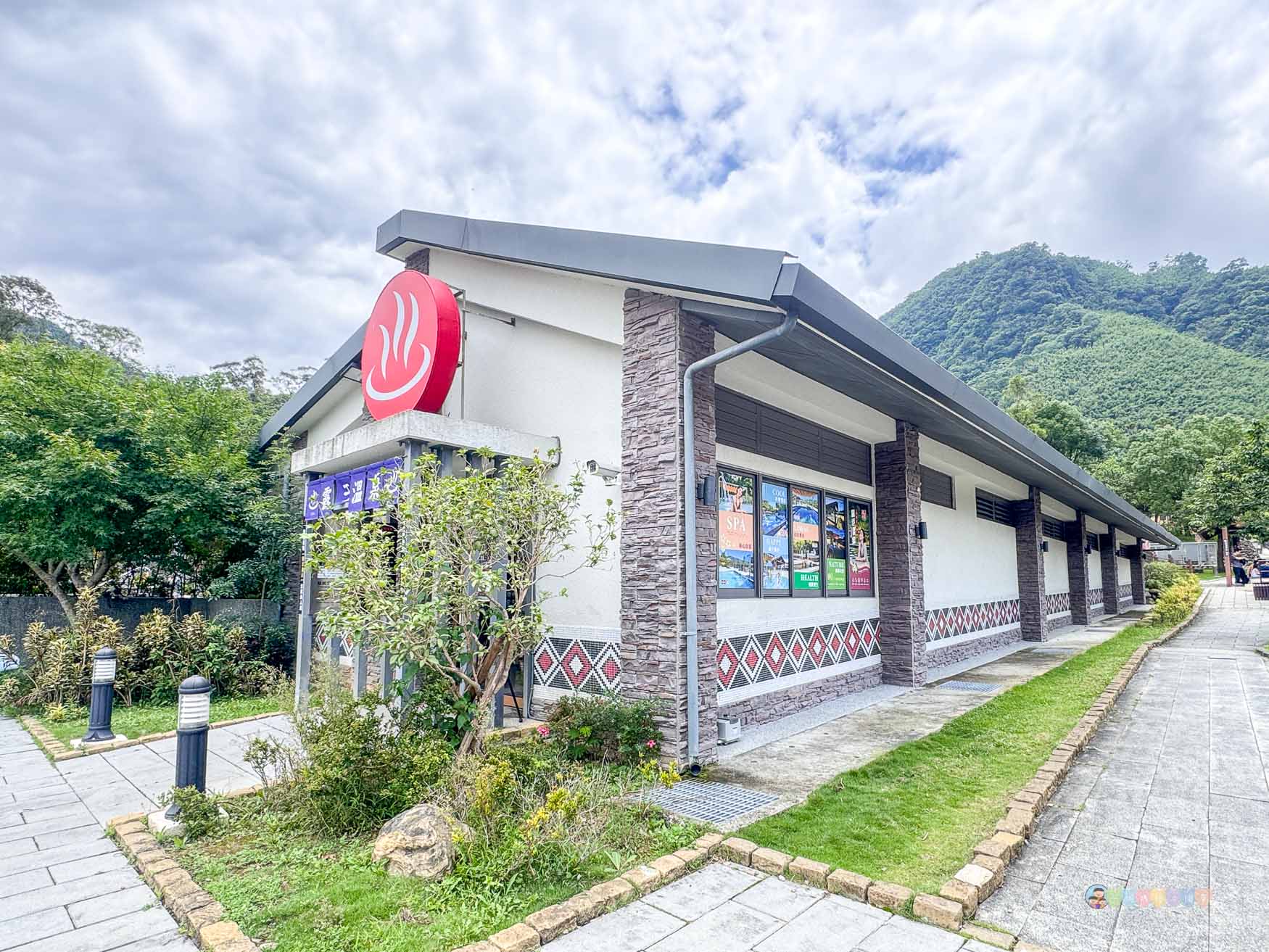 桃園|羅浮溫泉湯池》北橫露天溫泉推薦,絕美山景,兒童戲水池、SPA池,泡湯玩水。 - 第5張圖 羅浮溫泉湯池
桃園親子泡湯景點
羅浮溫泉交通
桃園露天溫泉推薦
羅浮溫泉票價2025
桃園復興區一日遊
親子泡湯去哪裡
北部碳酸氫鈉泉推薦
羅浮溫泉設施介紹
桃園溫泉家庭旅遊推薦
