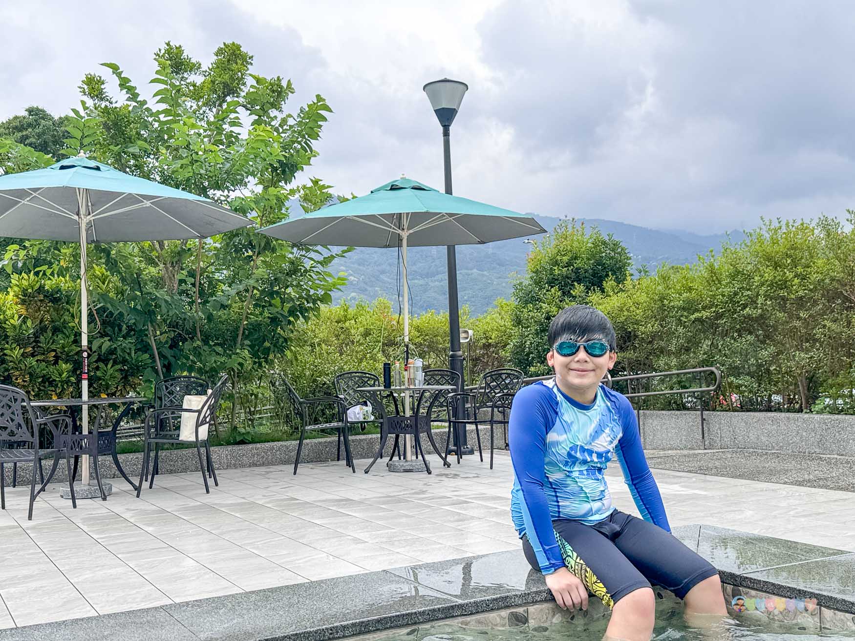 桃園|羅浮溫泉湯池》北橫露天溫泉推薦,絕美山景,兒童戲水池、SPA池,泡湯玩水。 - 第17張圖 羅浮溫泉湯池
桃園親子泡湯景點
羅浮溫泉交通
桃園露天溫泉推薦
羅浮溫泉票價2025
桃園復興區一日遊
親子泡湯去哪裡
北部碳酸氫鈉泉推薦
羅浮溫泉設施介紹
桃園溫泉家庭旅遊推薦