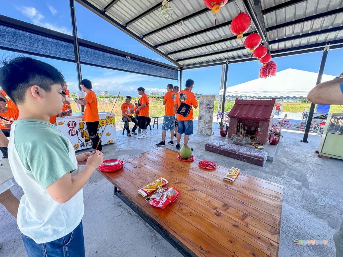 宜蘭|冰棒土地公(順風宮)》宜蘭新景點,消暑又開運、冰棒無限吃。 - 第6張圖
