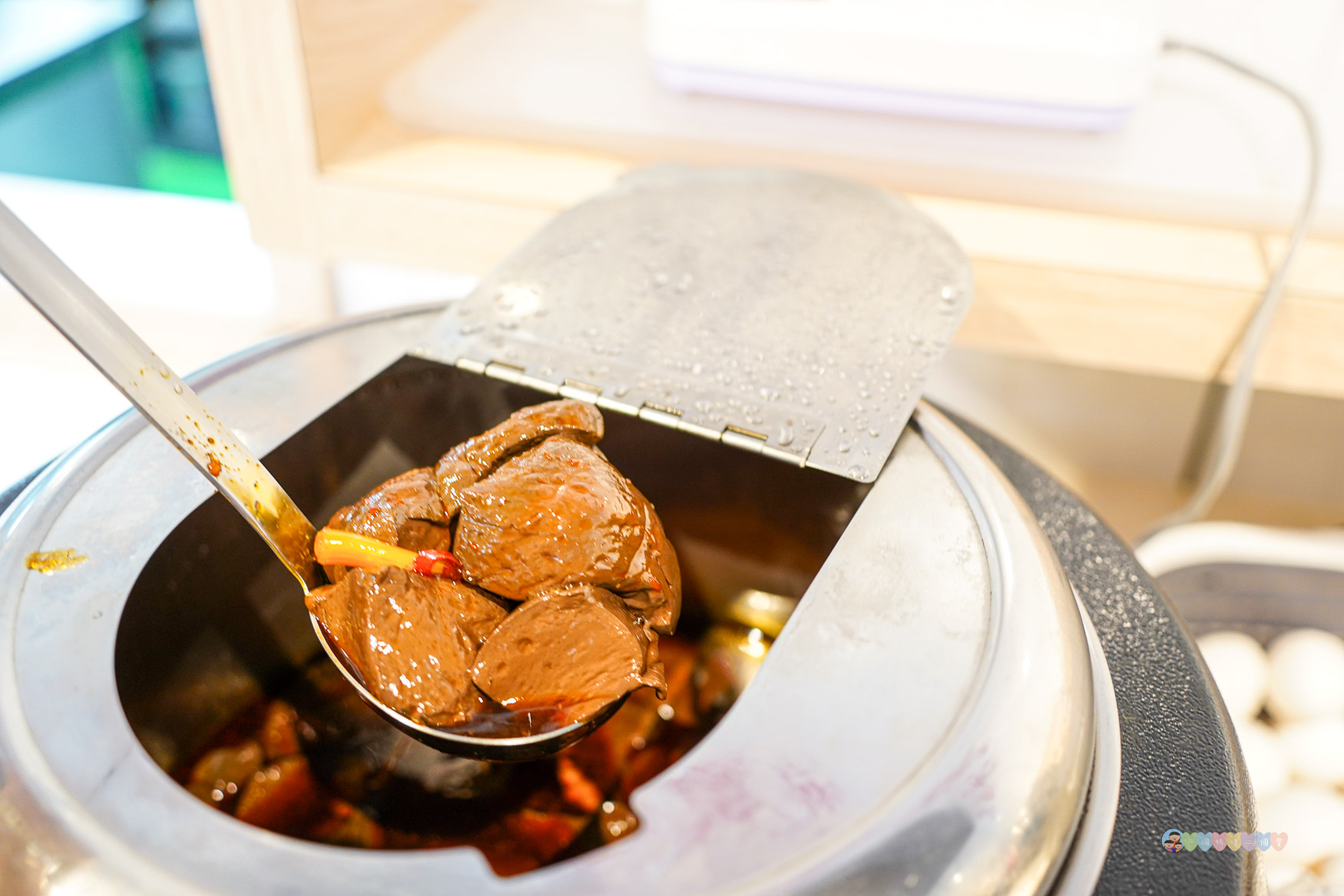 新北|蒙古勾勾》火鍋吃到飽!百種食材自助吧+豪華海鮮拼盤,無油麻辣火鍋,道地蒙古湯頭,三峽聚餐首選! - 第49張圖