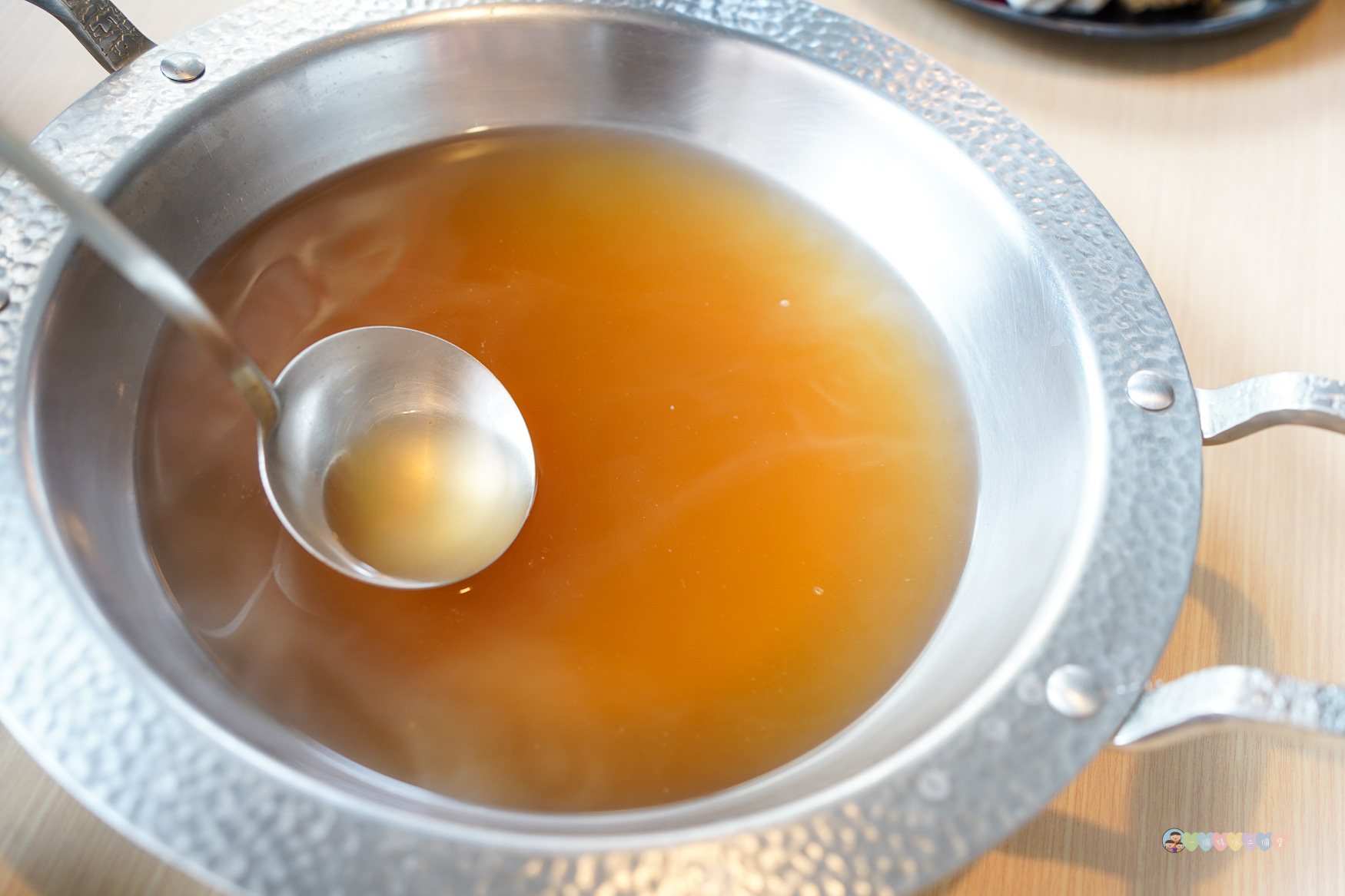 新北|蒙古勾勾》火鍋吃到飽!百種食材自助吧+豪華海鮮拼盤,無油麻辣火鍋,道地蒙古湯頭,三峽聚餐首選! - 第64張圖