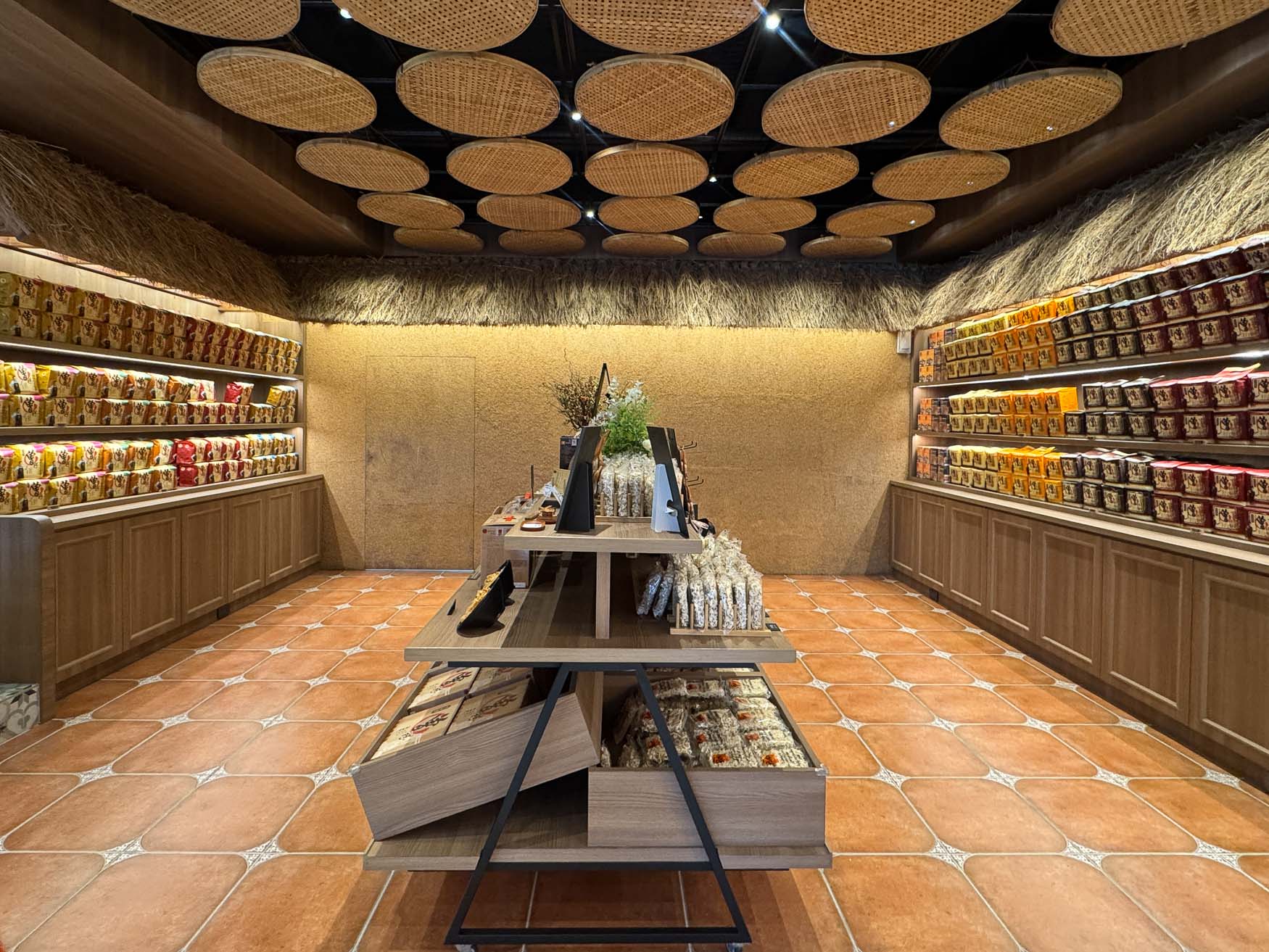 宜蘭|虎牌米粉觀光工廠》復古懷舊造景美拍 炒米粉吃到飽 巨大老虎巴士 - 第95張圖