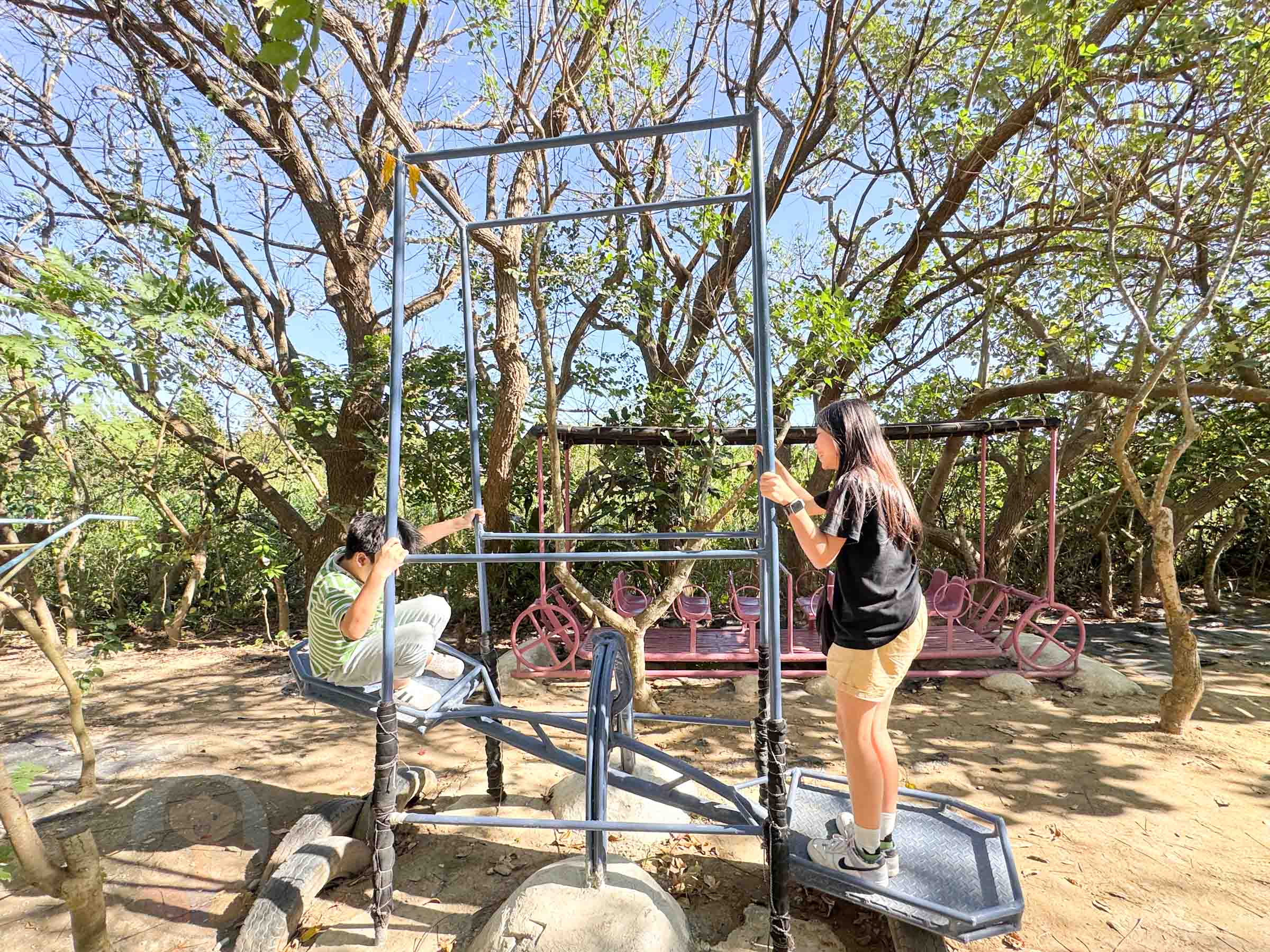 桃園|野趣森林》2025桃園親子景點!不插電迪士尼遊樂園,水陸空400項遊具一路暢玩,HIGH玩一整天。 - 第15張圖