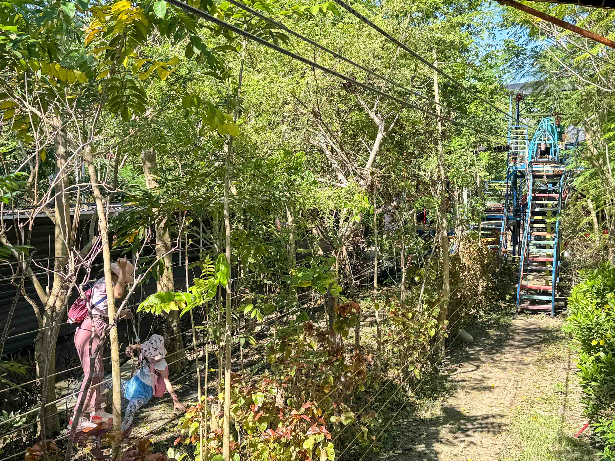 桃園|野趣森林》2025桃園親子景點!不插電迪士尼遊樂園,水陸空400項遊具一路暢玩,HIGH玩一整天。 - 第24張圖