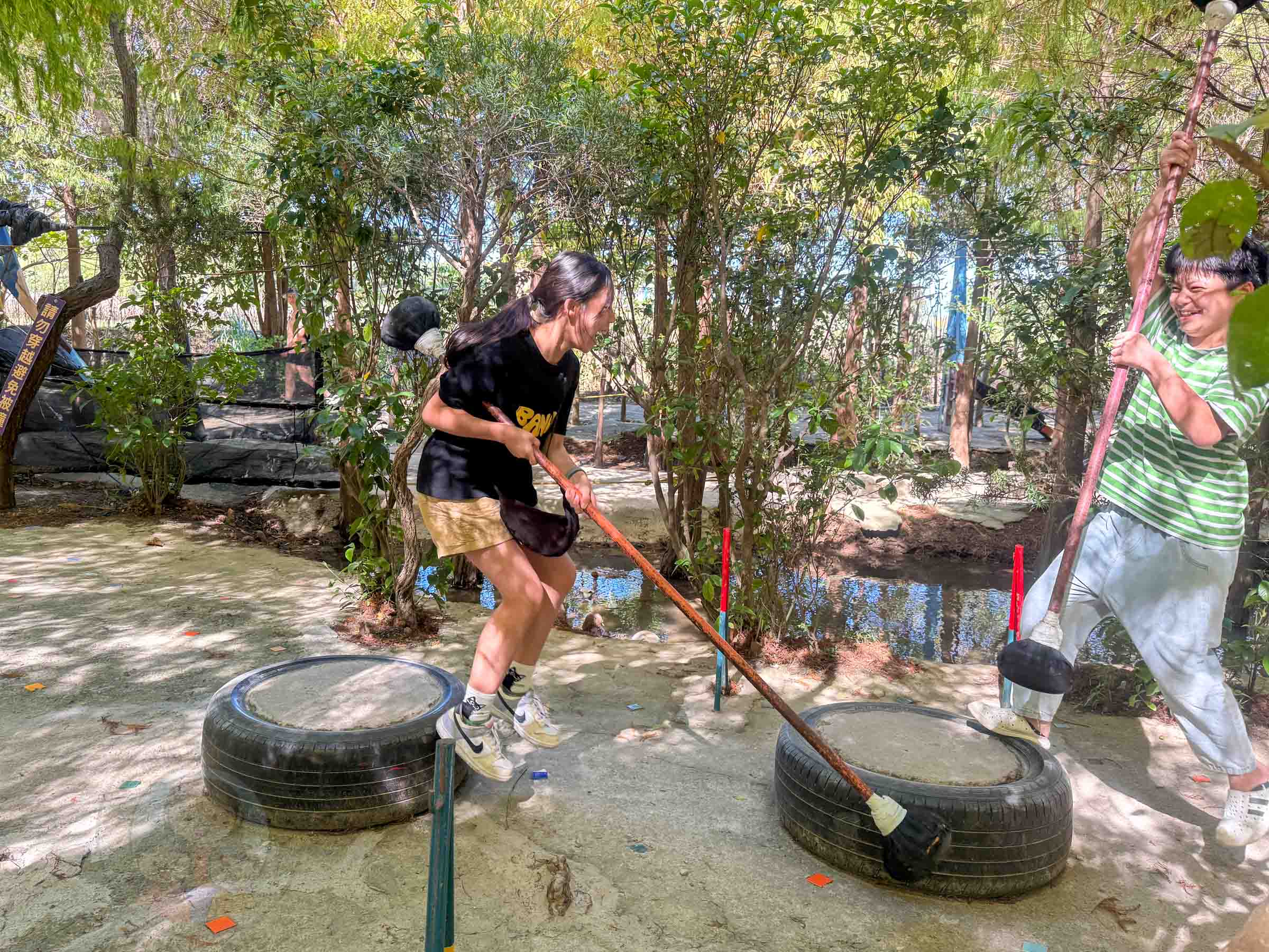 桃園|野趣森林》2025桃園親子景點!不插電迪士尼遊樂園,水陸空400項遊具一路暢玩,HIGH玩一整天。 - 第52張圖