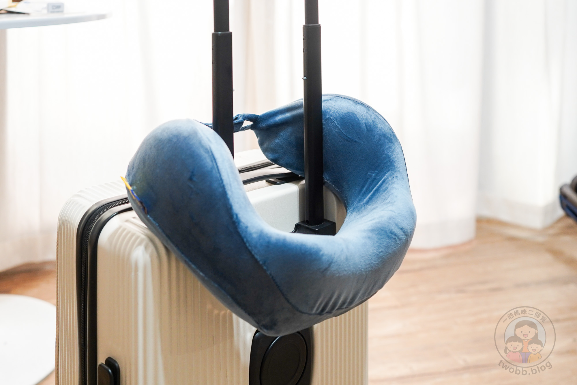 Travel Blue藍旅 旅途有型禮盒| 旅行好物推薦、舒眠頸枕、防盜斜背包、飛行耳塞、豪華眼罩,出國通勤親子旅行都好用 - 第23張圖 Travel Blue藍旅 旅途有型禮盒| 旅行好物推薦、舒眠頸枕、防盜斜背包、飛行耳塞、豪華眼罩,出國通勤親子旅行都好用