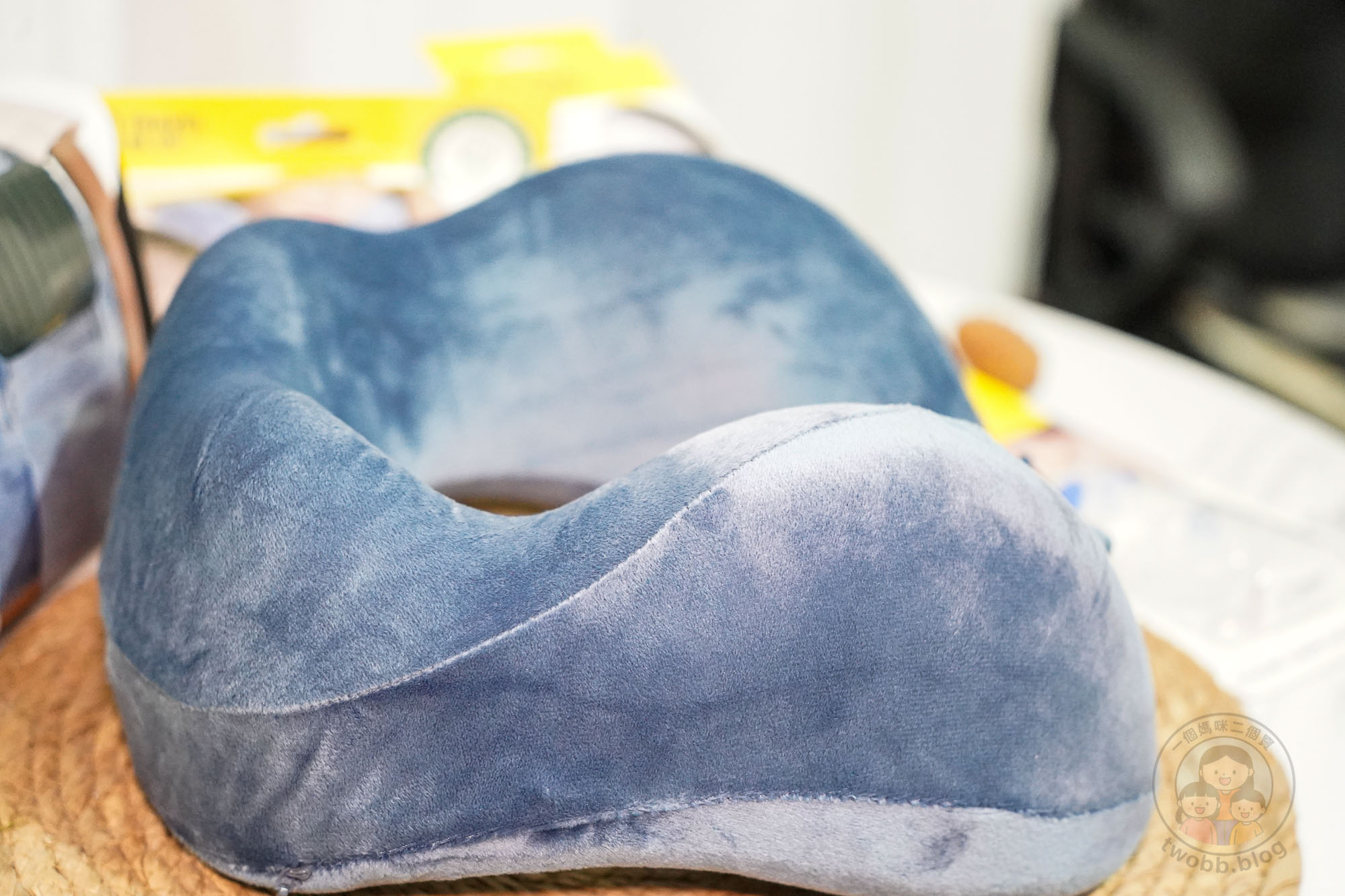 Travel Blue藍旅 旅途有型禮盒| 旅行好物推薦、舒眠頸枕、防盜斜背包、飛行耳塞、豪華眼罩,出國通勤親子旅行都好用 - 第13張圖 Travel Blue藍旅 旅途有型禮盒| 旅行好物推薦、舒眠頸枕、防盜斜背包、飛行耳塞、豪華眼罩,出國通勤親子旅行都好用