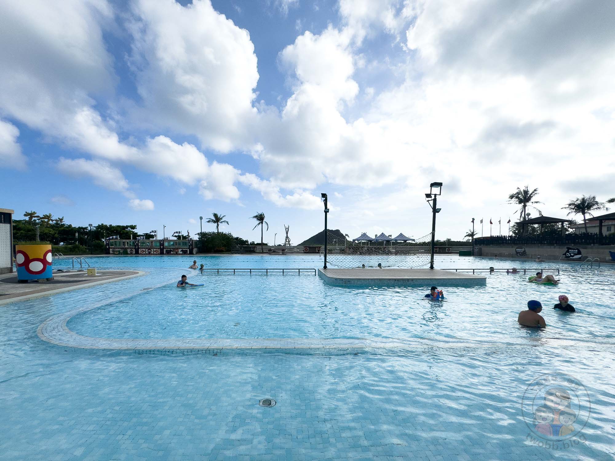 屏東｜墾丁福華渡假飯店》墾丁泳池飯店，直通小灣沙灘，梅花鹿親密互動。