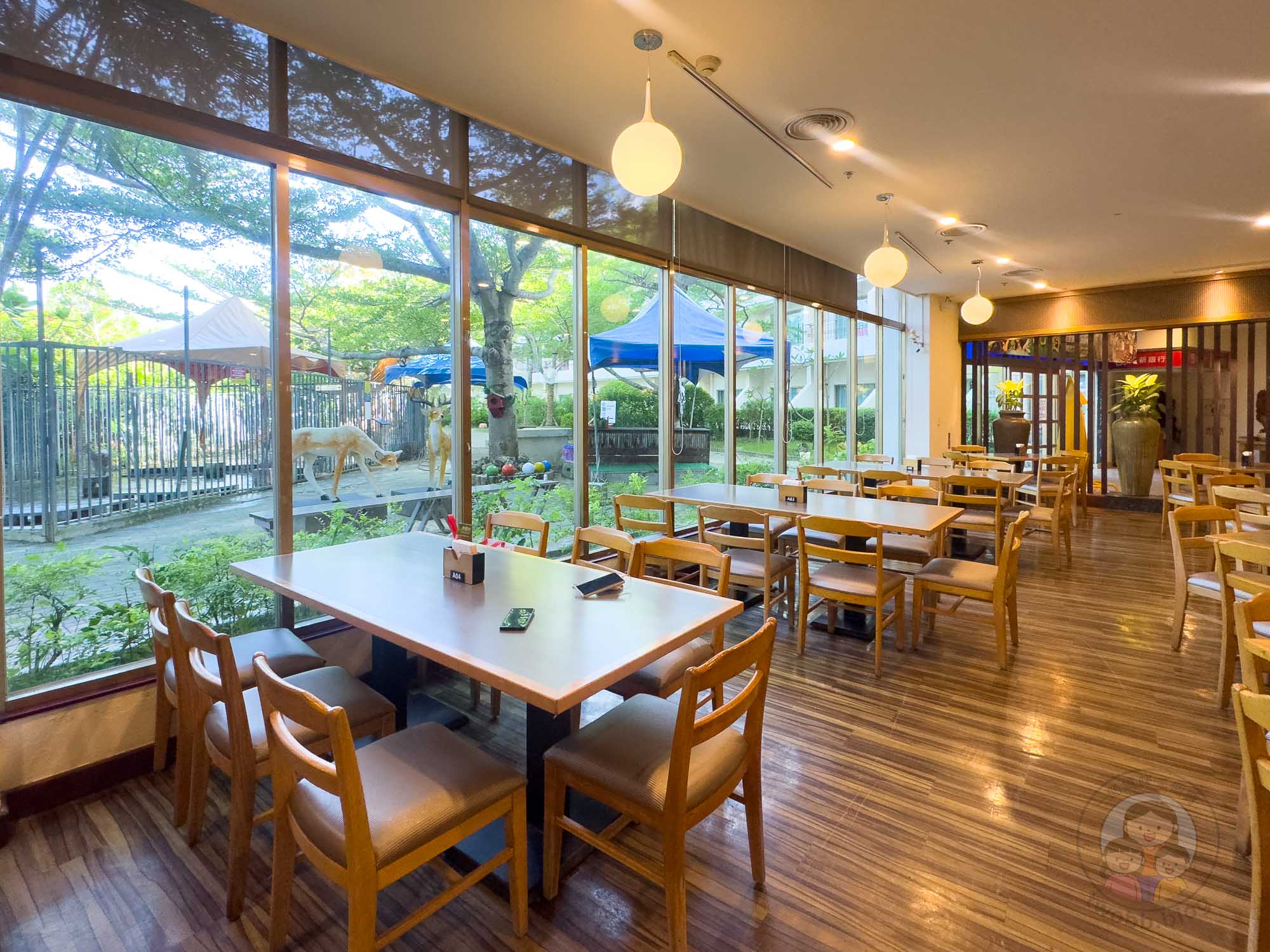 屏東｜墾丁福華渡假飯店》墾丁泳池飯店，直通小灣沙灘，梅花鹿親密互動。