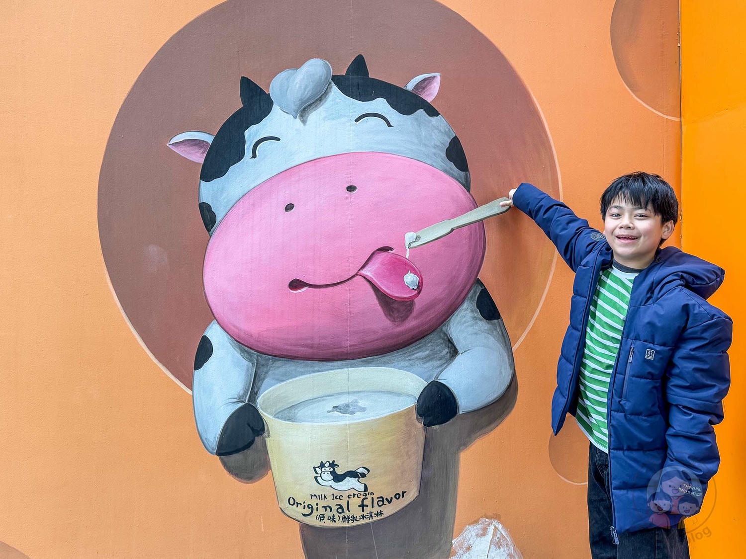 苗栗｜四方鮮乳酪故事館》超吸睛大隻乳牛，聲光互動親子設施，乳酪製作大公開。