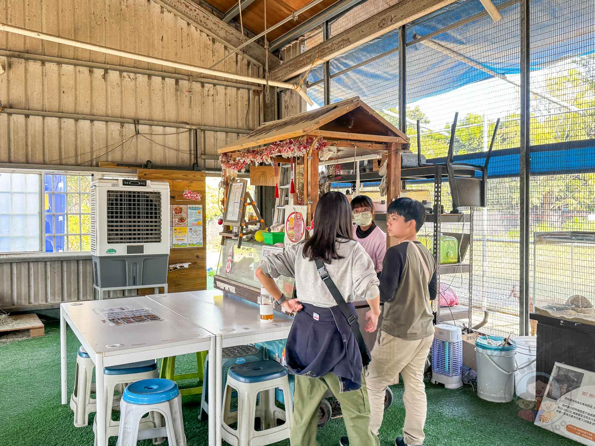 彰化|正實親子農場》2026門票資訊,彰化親子農場、可愛動物、撿雞蛋、戲水池溜滑梯、還有小火車。 - 第19張圖 彰化|正實親子農場》2026門票資訊,彰化親子農場、可愛動物、撿雞蛋、戲水池溜滑梯、還有小火車。