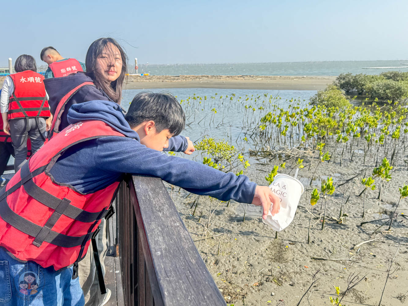 台南｜永順號遊潟湖》250元烤蚵不限時吃到飽！搭船探索無人島秘境，高CP值親子生態導覽。