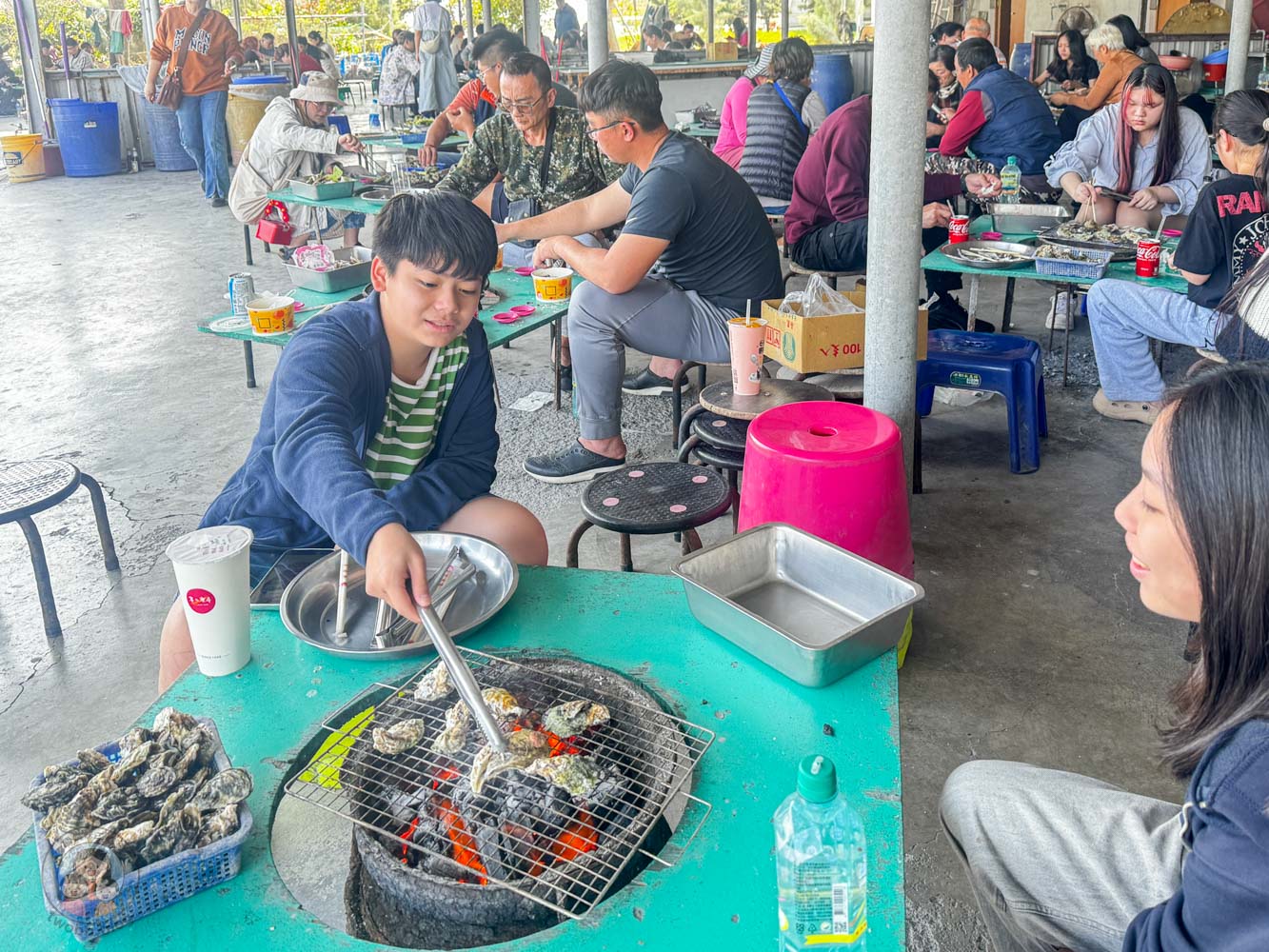 台南｜永順號遊潟湖》250元烤蚵不限時吃到飽！搭船探索無人島秘境，高CP值親子生態導覽。