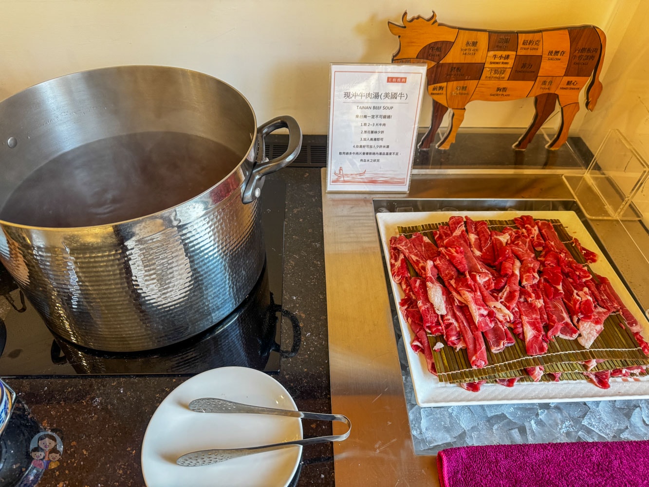 台南｜福爾摩沙花園酒店》台南永康住宿推薦，游泳池 露臺房型，親子住宿也適合。