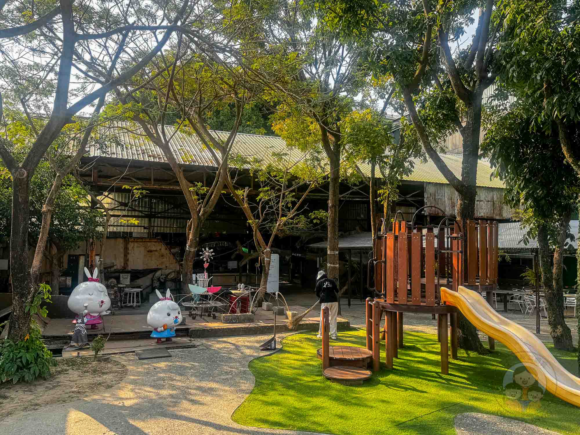 台南｜十鼓文創園區》台南百年老糖廠、魔法彩虹街、免費暢玩高空彈跳、飛天滑索挑戰。