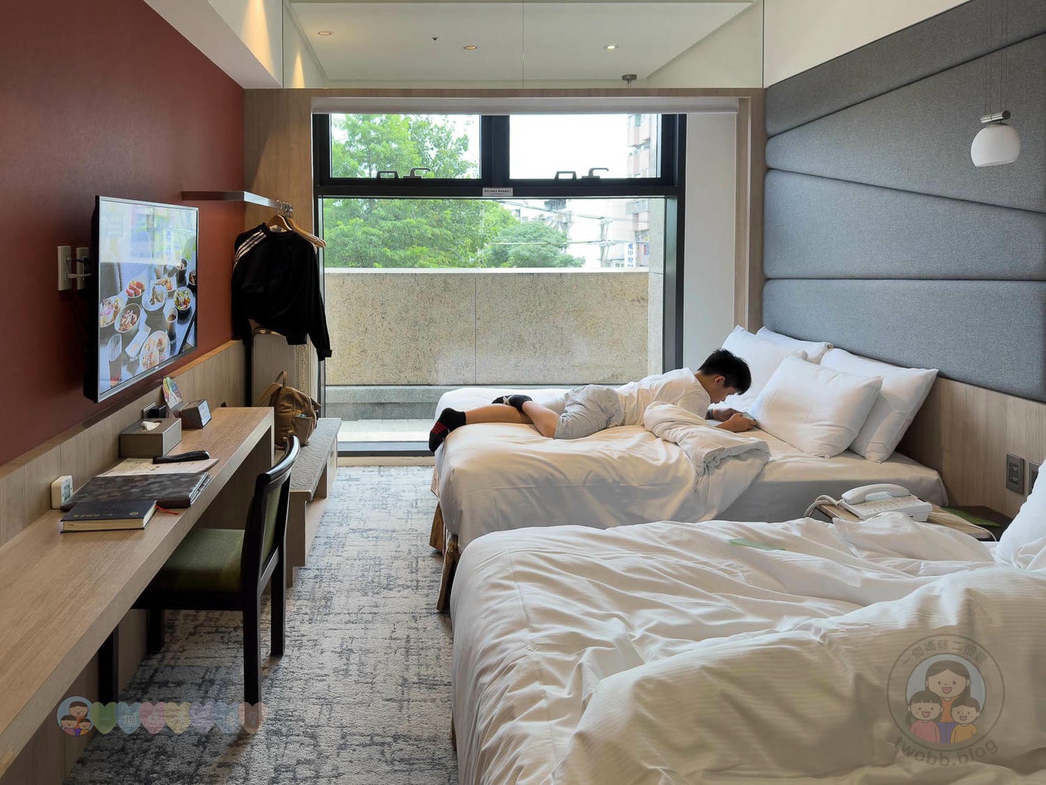台中｜浮雲客棧Kloud Hotel》步行6分鐘可達逢甲夜市，鬧中取靜 寵物友善旅館。
