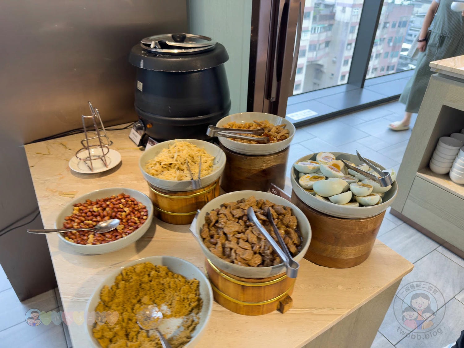 台中｜浮雲客棧Kloud Hotel》步行6分鐘可達逢甲夜市，鬧中取靜 寵物友善旅館。