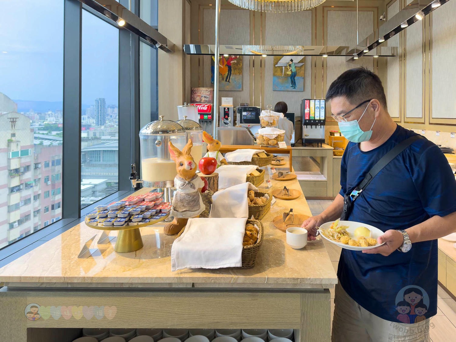 台中｜浮雲客棧Kloud Hotel》步行6分鐘可達逢甲夜市，鬧中取靜 寵物友善旅館。