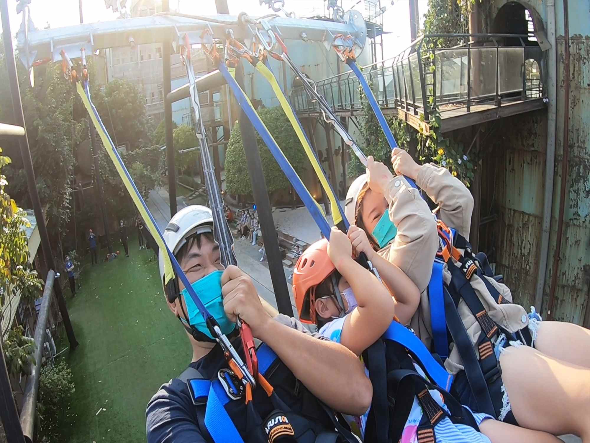 台南｜十鼓文創園區》台南百年老糖廠、魔法彩虹街、免費暢玩高空彈跳、飛天滑索挑戰。
