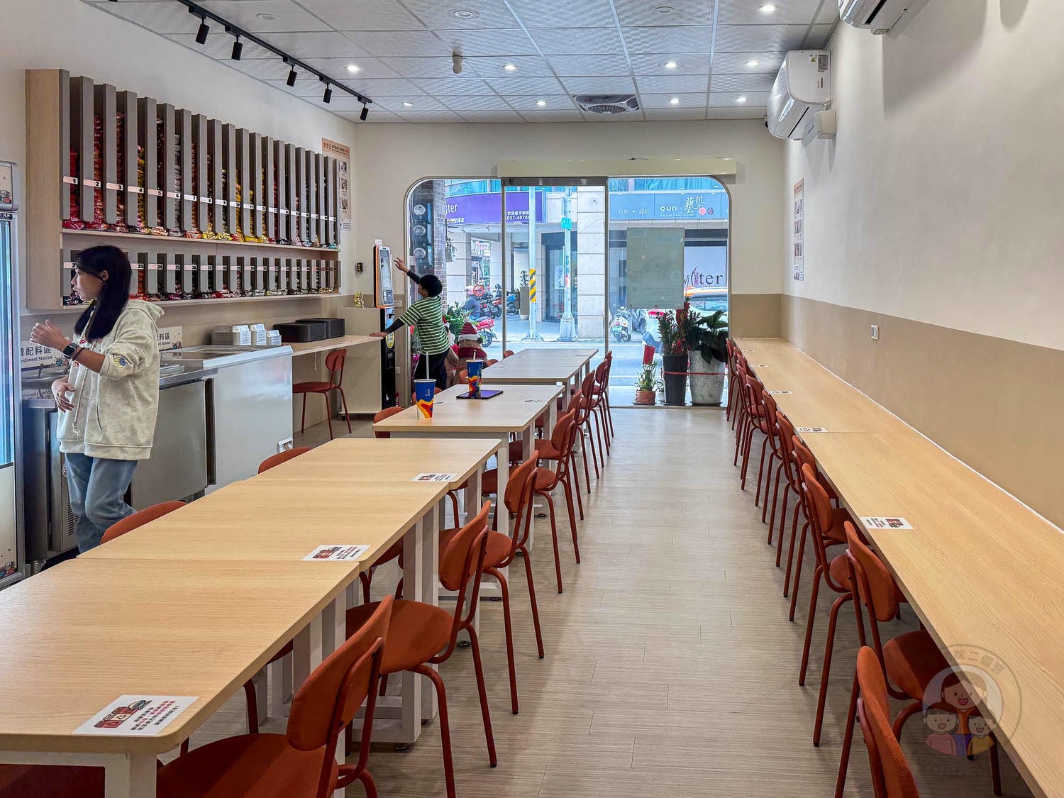 苗栗|24H麻希達無人拉麵(竹南店)》全天候自助韓式拉麵店,配料無限加!竹南宵夜美食首選。 - 第3張圖 苗栗|24H麻希達無人拉麵(竹南店)》全天候自助韓式拉麵店,配料無限加!竹南宵夜美食首選。