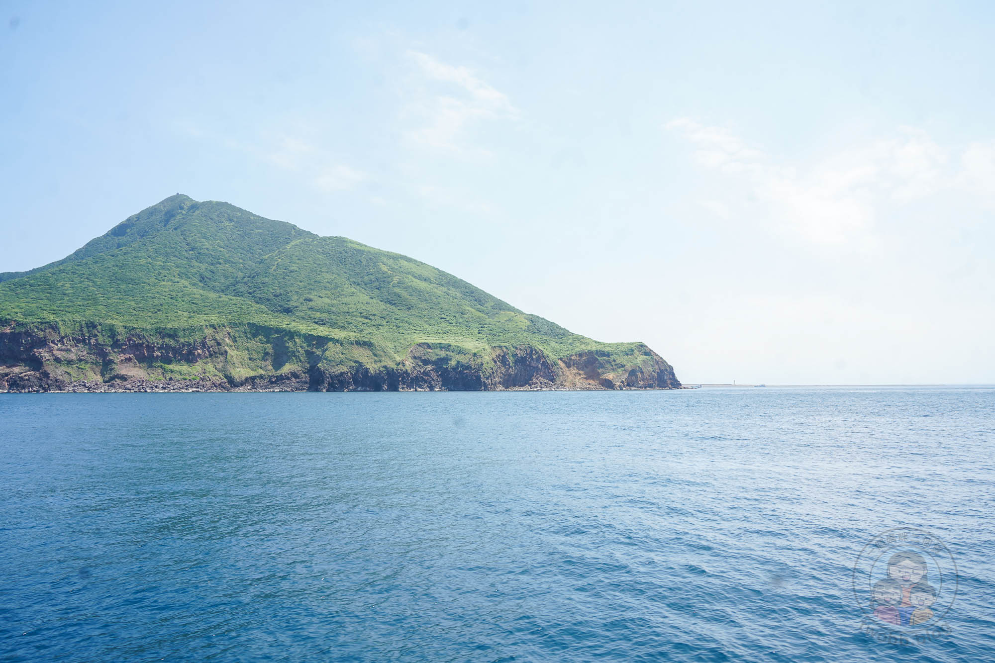 宜蘭賞鯨｜優惠包套行程、360度環繞龜山島、宜蘭龜山島半日遊》近距離欣賞龜山奇景、與海豚共舞