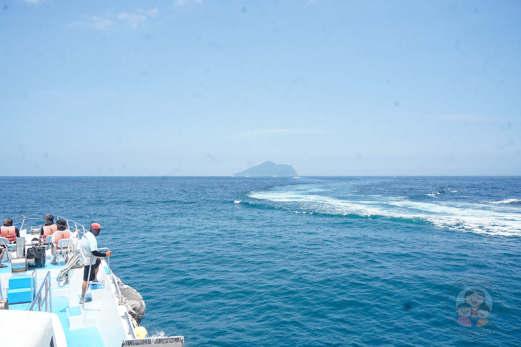 宜蘭賞鯨｜優惠包套行程、360度環繞龜山島、宜蘭龜山島半日遊》近距離欣賞龜山奇景、與海豚共舞