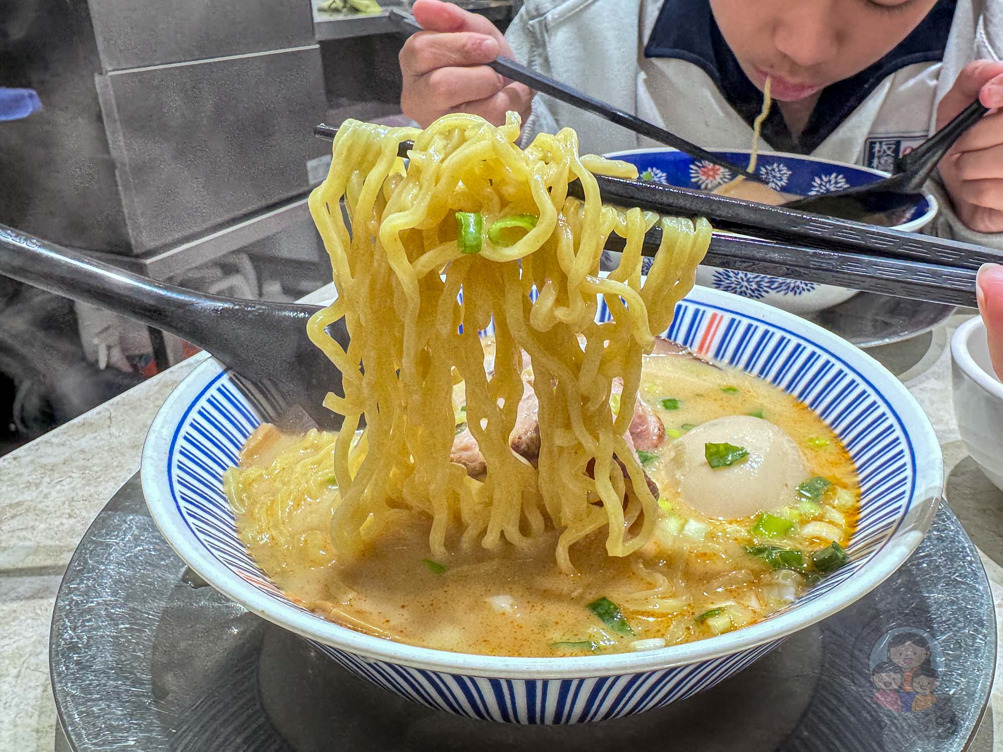 新北|小高拉麵》板橋拉麵推薦、平價高CP值拉麵、口味可客製,提供免費加麵,還有甜點。 - 第14張圖 新北|小高拉麵》板橋拉麵推薦、平價高CP值拉麵、口味可客製,提供免費加麵,還有甜點。