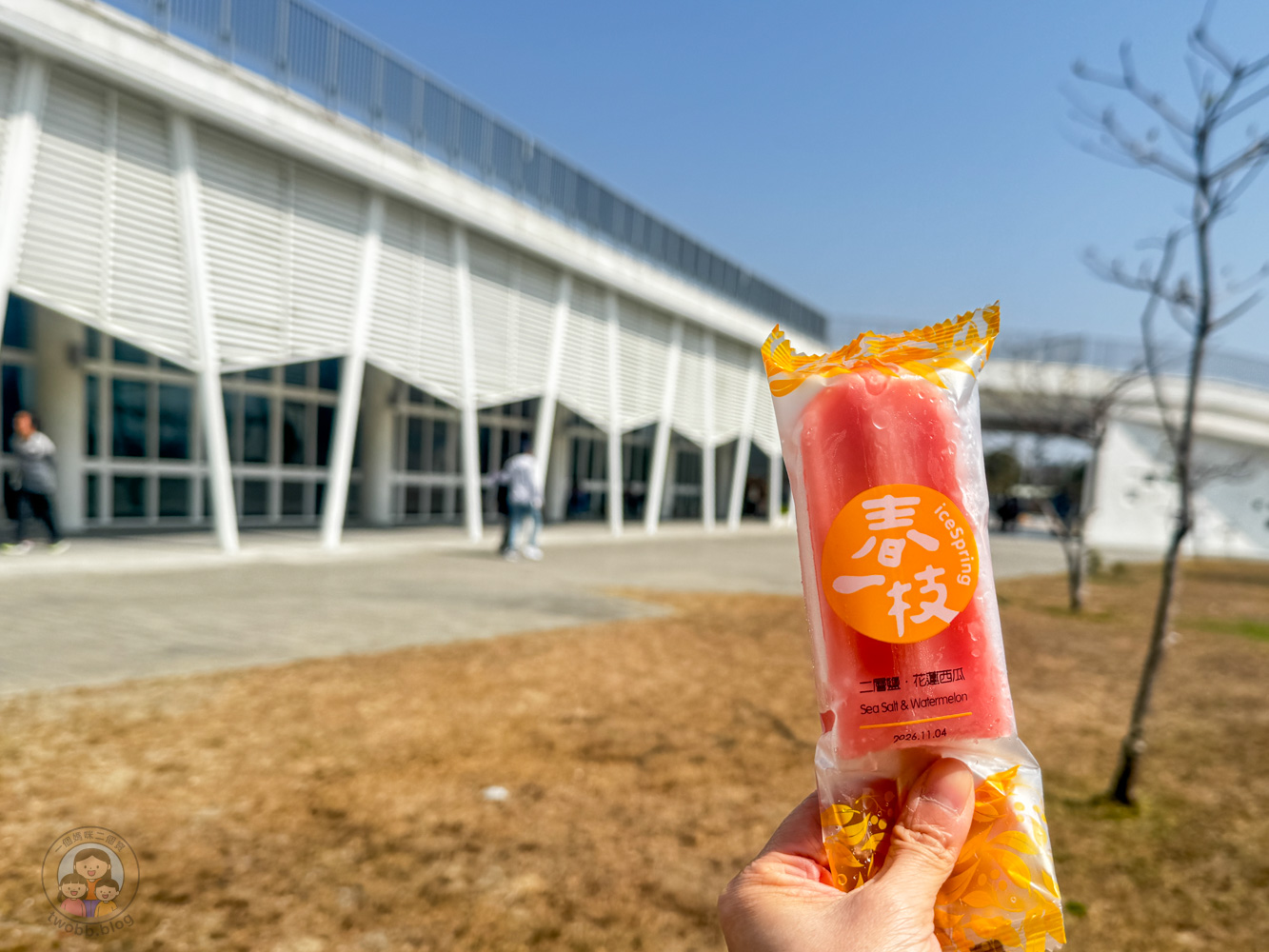 台南|七股遊客中心》台南免費親子景點!雪白鹽田建築、六號小島美拍,互動展覽、成功鹽DIY,小火車串遊七股鹽山 - 第31張圖 台南|七股遊客中心》台南免費親子景點!雪白鹽田建築、六號小島美拍,互動展覽、成功鹽DIY,小火車串遊七股鹽山