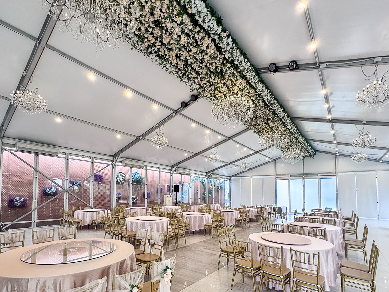 雲林|新尚豪婚宴會館》雲林婚宴會館推薦、絕美玻璃屋、全台首創太空艙新娘房。大斗南區宴會場所、尾牙聚餐 - 第5張圖 雲林|新尚豪婚宴會館》雲林婚宴會館推薦、絕美玻璃屋、全台首創太空艙新娘房。大斗南區宴會場所、尾牙聚餐