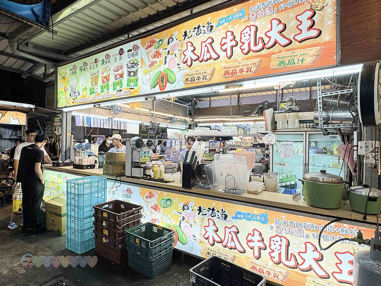 桃園|八德興仁花園夜市》6000坪美食天地吃透透!歡樂王國遊樂設施套票攻略,親子夜市玩透透 - 第50張圖 桃園八德興仁花園夜市